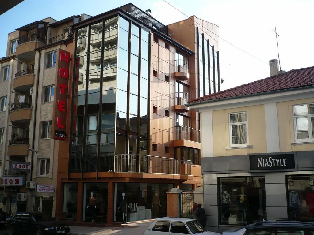 Citius Hotel Varna Extérieur photo